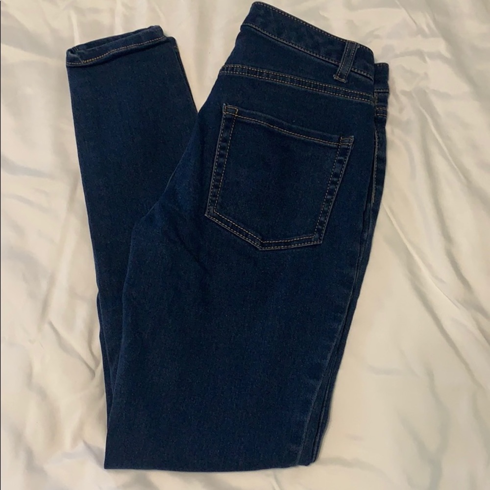 High Rise Skinny - size 2 - Picture 2 of 3